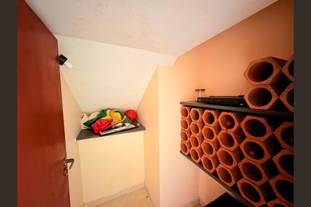 Casa de condomínio à venda com 1000m², 5 quartos e 7 vagasEspaço salão do andar inferior