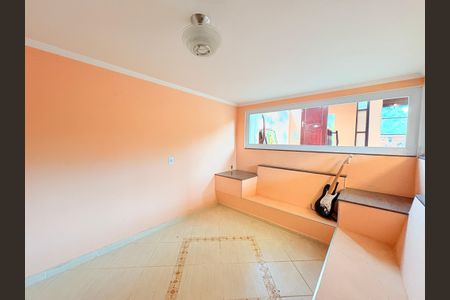 Casa de condomínio à venda com 1000m², 5 quartos e 7 vagasEspaço salão do andar inferior