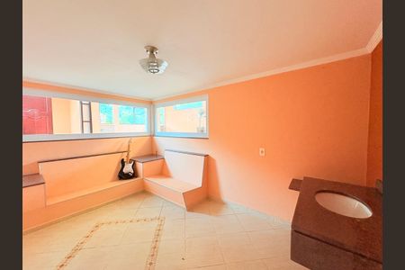 Casa de condomínio à venda com 1000m², 5 quartos e 7 vagasEspaço salão do andar inferior