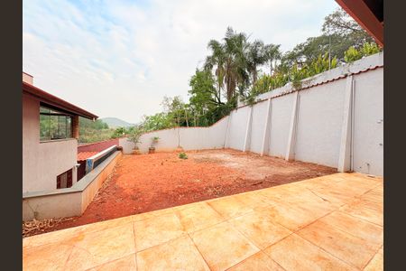 Casa de condomínio à venda com 1000m², 5 quartos e 7 vagasQuintal com Churrasqueira