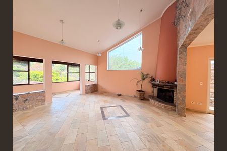 Sala de casa de condomínio à venda com 5 quartos, 1000m² em Chácara Malota, Jundiaí