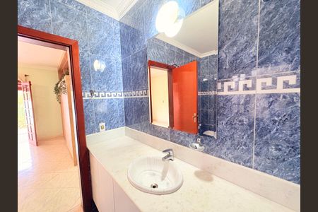 Casa de condomínio à venda com 1000m², 5 quartos e 7 vagasBanheiro da Suíte 1