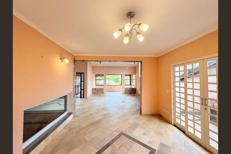 Casa de condomínio à venda com 1000m², 5 quartos e 7 vagasSala de Jantar