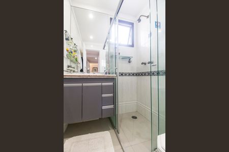 Apartamento à venda com 118m², 2 quartos e 2 vagas Apartamento à venda com 118m², 2 quartos e 2 vagasBanheiro da Suíte 2