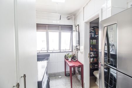 Apartamento à venda com 118m², 2 quartos e 2 vagas Apartamento à venda com 118m², 2 quartos e 2 vagasÁrea de Serviço