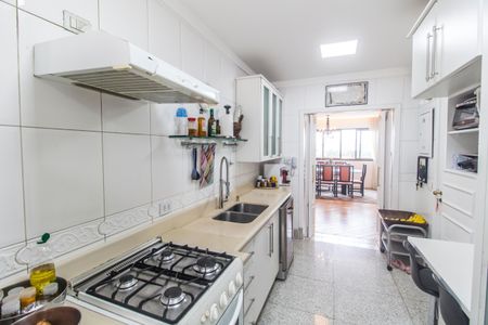 Apartamento à venda com 118m², 2 quartos e 2 vagas Apartamento à venda com 118m², 2 quartos e 2 vagasCozinha
