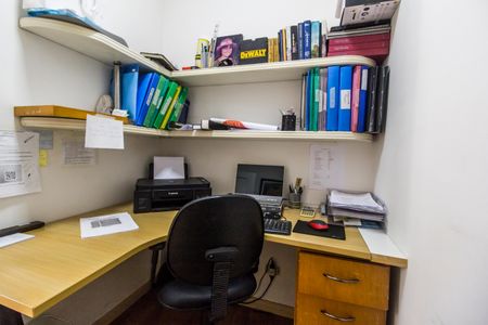 Apartamento à venda com 118m², 2 quartos e 2 vagas Apartamento à venda com 118m², 2 quartos e 2 vagasEscritório