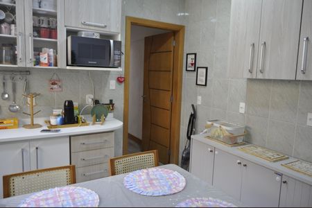 Casa de condomínio à venda com 100m², 2 quartos e 2 vagasCozinha
