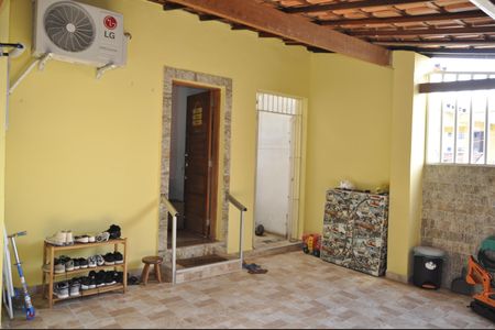 Casa de condomínio à venda com 100m², 2 quartos e 2 vagasÁrea Externa