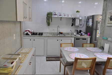 Casa de condomínio à venda com 100m², 2 quartos e 2 vagasCozinha