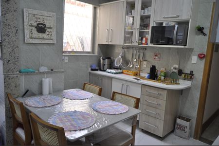 Casa de condomínio à venda com 100m², 2 quartos e 2 vagasCozinha
