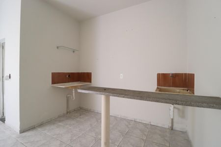 Cozinha de kitnet/studio para alugar com 1 quarto, 42m² em Santa Mônica, Uberlândia