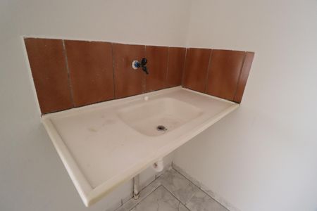 Cozinha de kitnet/studio para alugar com 1 quarto, 42m² em Santa Mônica, Uberlândia