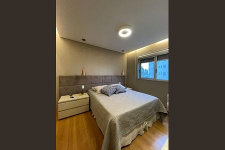 Apartamento à venda com 126m², 3 quartos e 2 vagas Apartamento à venda com 126m², 3 quartos e 2 vagasSuíte