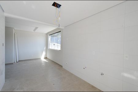 Apartamento à venda com 117m², 2 quartos e 2 vagasCozinha