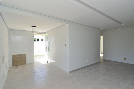 Apartamento à venda com 117m², 2 quartos e 2 vagasCozinha