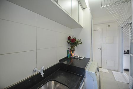 Apartamento à venda com 180m², 3 quartos e 3 vagas Apartamento à venda com 180m², 3 quartos e 3 vagasÁrea de Serviço