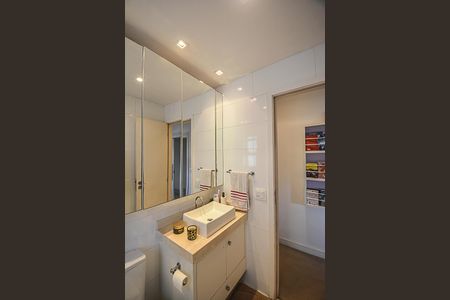 Apartamento à venda com 180m², 3 quartos e 3 vagas Apartamento à venda com 180m², 3 quartos e 3 vagasBanheiro da Suíte 3