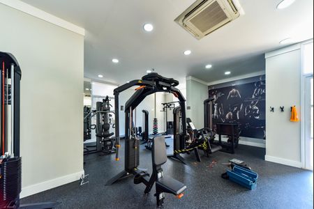 Apartamento à venda com 180m², 3 quartos e 3 vagas Apartamento à venda com 180m², 3 quartos e 3 vagasÁrea comum - Academia