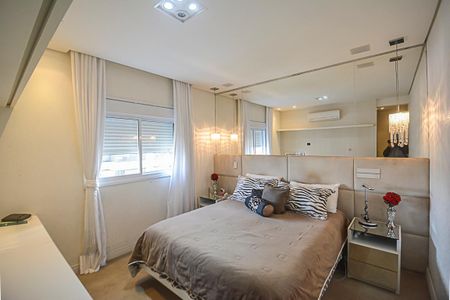 Apartamento à venda com 180m², 3 quartos e 3 vagas Apartamento à venda com 180m², 3 quartos e 3 vagasQuarto Suíte