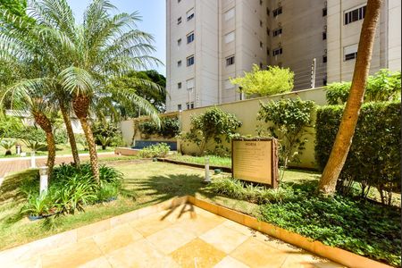 Apartamento à venda com 180m², 3 quartos e 3 vagas Apartamento à venda com 180m², 3 quartos e 3 vagasÁrea comum