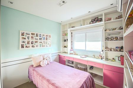 Apartamento à venda com 180m², 3 quartos e 3 vagas Apartamento à venda com 180m², 3 quartos e 3 vagasQuarto 2 - Suíte