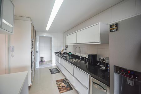 Apartamento à venda com 180m², 3 quartos e 3 vagas Apartamento à venda com 180m², 3 quartos e 3 vagasCozinha