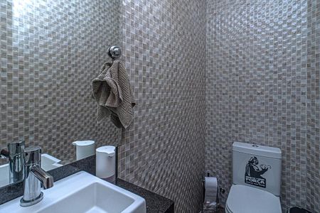 Casa à venda com 160m², 2 quartos e 1 vagaLavabo