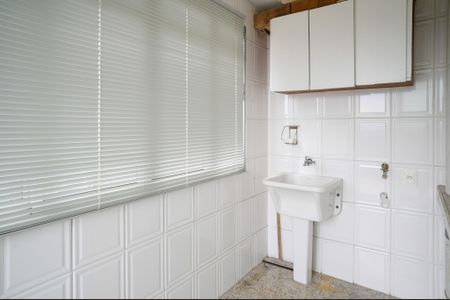 Apartamento à venda com 180m², 3 quartos e 1 vagaÁrea de Serviço