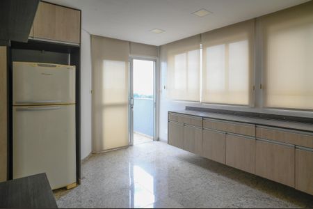 Apartamento à venda com 180m², 3 quartos e 1 vagaCozinha