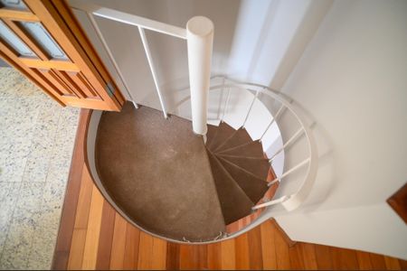 Apartamento à venda com 180m², 3 quartos e 1 vagaEscada