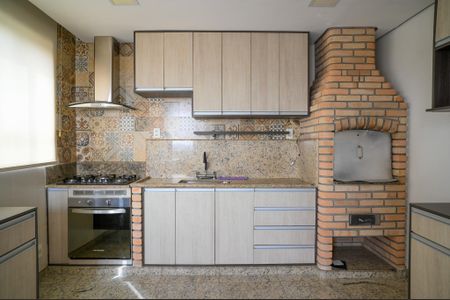 Apartamento à venda com 180m², 3 quartos e 1 vagaCozinha