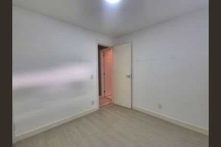 Apartamento à venda com 82m², 3 quartos e 2 vagas Apartamento à venda com 82m², 3 quartos e 2 vagasQuarto 1