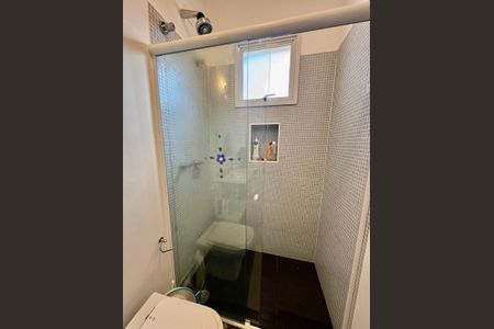 Casa à venda com 265m², 3 quartos e 2 vagas Casa à venda com 265m², 3 quartos e 2 vagasBanheiro