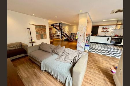 Casa à venda com 265m², 3 quartos e 2 vagas Casa à venda com 265m², 3 quartos e 2 vagasSala de Estar