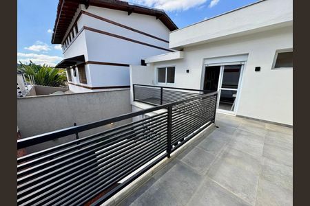 Casa à venda com 265m², 3 quartos e 2 vagas Casa à venda com 265m², 3 quartos e 2 vagasvaranda