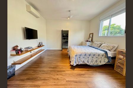 Casa à venda com 265m², 3 quartos e 2 vagas Casa à venda com 265m², 3 quartos e 2 vagasQuarto