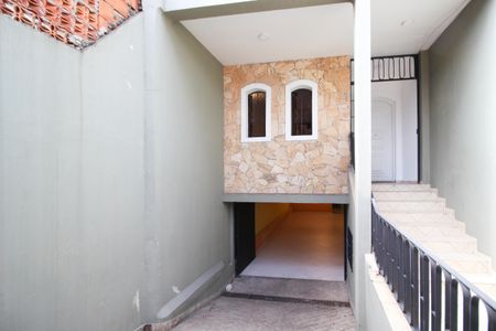 Casa para alugar com 250m², 3 quartos e 3 vagasEntrada