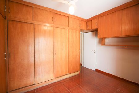 Casa para alugar com 250m², 3 quartos e 3 vagasSuíte