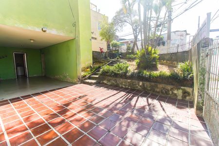 Casa para alugar com 180m², 2 quartos e 1 vaga Casa para alugar com 180m², 2 quartos e 1 vagaGaragem