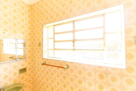 Casa para alugar com 180m², 2 quartos e 1 vaga Casa para alugar com 180m², 2 quartos e 1 vagaBanheiro
