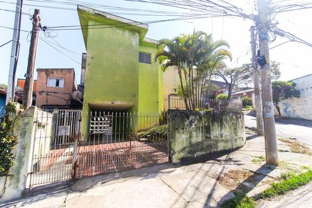 Casa para alugar com 180m², 2 quartos e 1 vaga Casa para alugar com 180m², 2 quartos e 1 vagaFachada + Placa