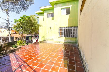 Casa para alugar com 180m², 2 quartos e 1 vaga Casa para alugar com 180m², 2 quartos e 1 vagaQuintal