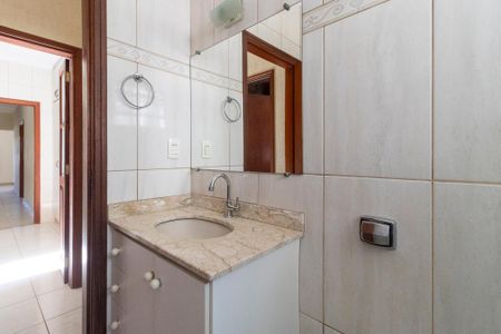 Casa à venda com 148m², 3 quartos e 3 vagasBanheiro das Suítes