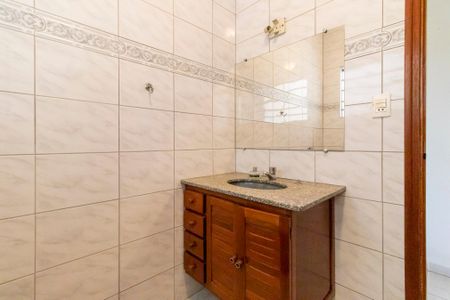 Casa à venda com 148m², 3 quartos e 3 vagasBanheiro social