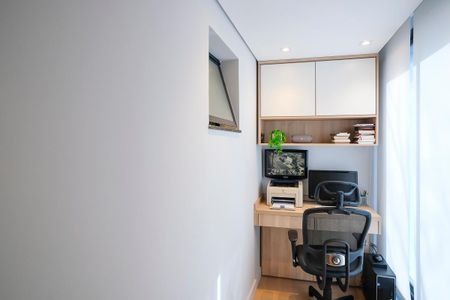 Casa à venda com 183m², 3 quartos e 2 vagasEscritório