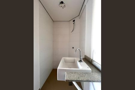 Apartamento à venda com 54m², 1 quarto e 1 vagaBanheiro da Suíte 1