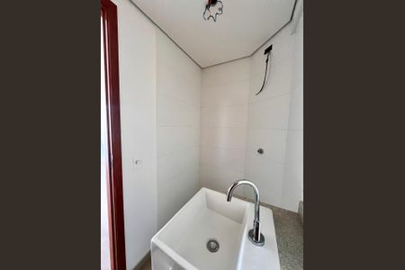 Apartamento à venda com 54m², 1 quarto e 1 vagaBanheiro da Suíte 1