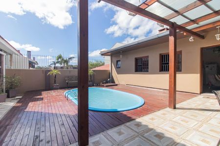 Casa à venda com 258m², 4 quartos e 4 vagasQuintal