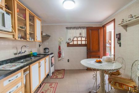 Casa à venda com 258m², 4 quartos e 4 vagasCozinha